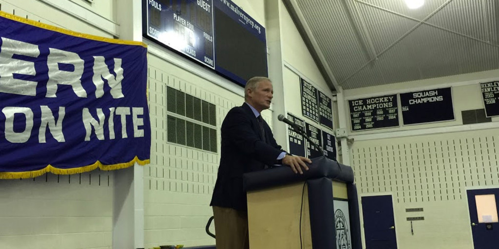 NFL Network Draft Analyst Mike Mayock speaks at Father Son Banquet